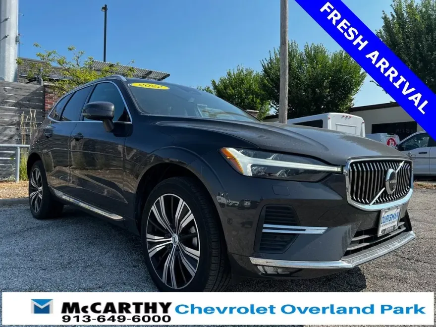 2022 Volvo XC60 B5 Inscription photo 1