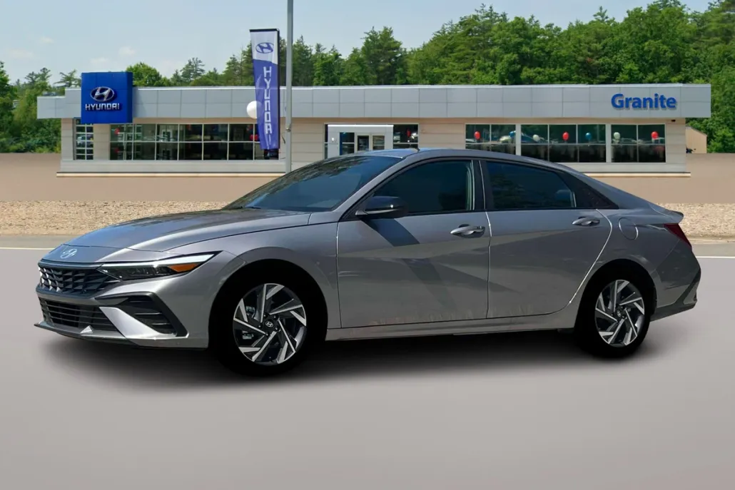 2025 Hyundai Elantra SEL Sport photo 1