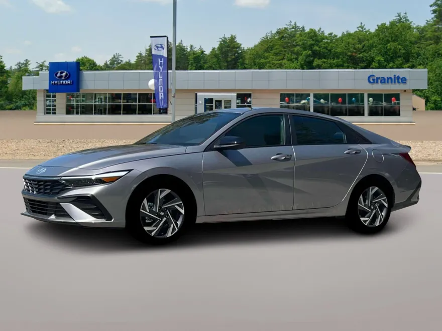 2025 Hyundai Elantra SEL Sport photo 1