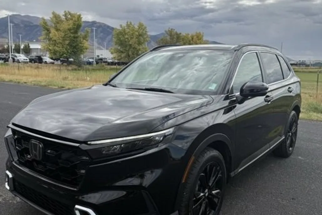 2023 Honda CR-V Hybrid Sport Touring photo 1