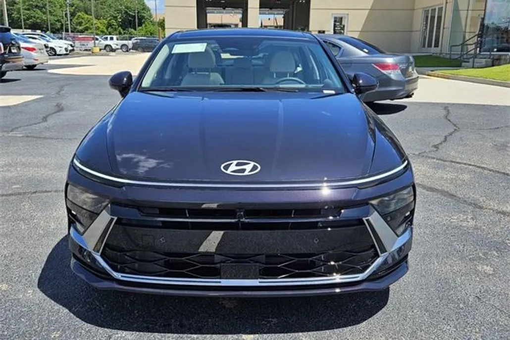 2025 Hyundai Sonata Hybrid Limited photo 1