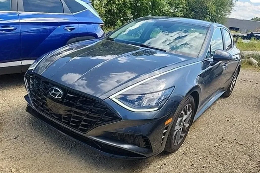 2022 Hyundai Sonata SEL photo 1