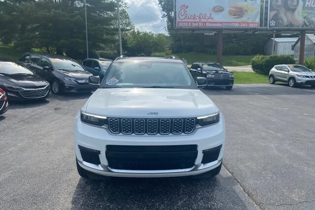 2021 Jeep Grand Cherokee L Summit photo 1
