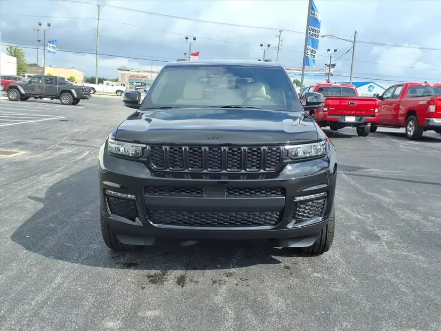 2025 Jeep Grand Cherokee Limited photo 1
