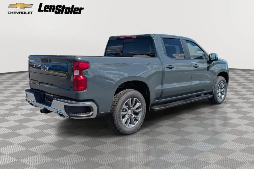 2026 Chevrolet Silverado 1500 LT photo 1