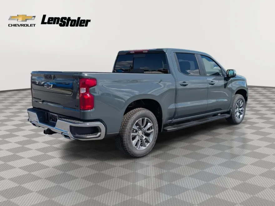 2026 Chevrolet Silverado 1500 LT photo 1