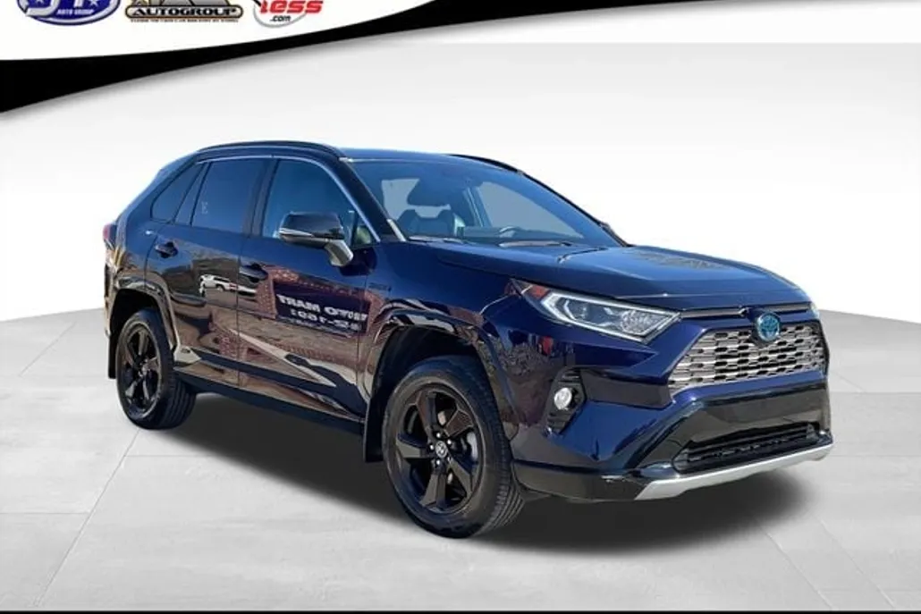 2020 Toyota RAV4 Hybrid XSE photo 1