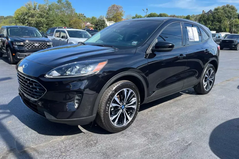 2022 Ford Escape SE photo 1