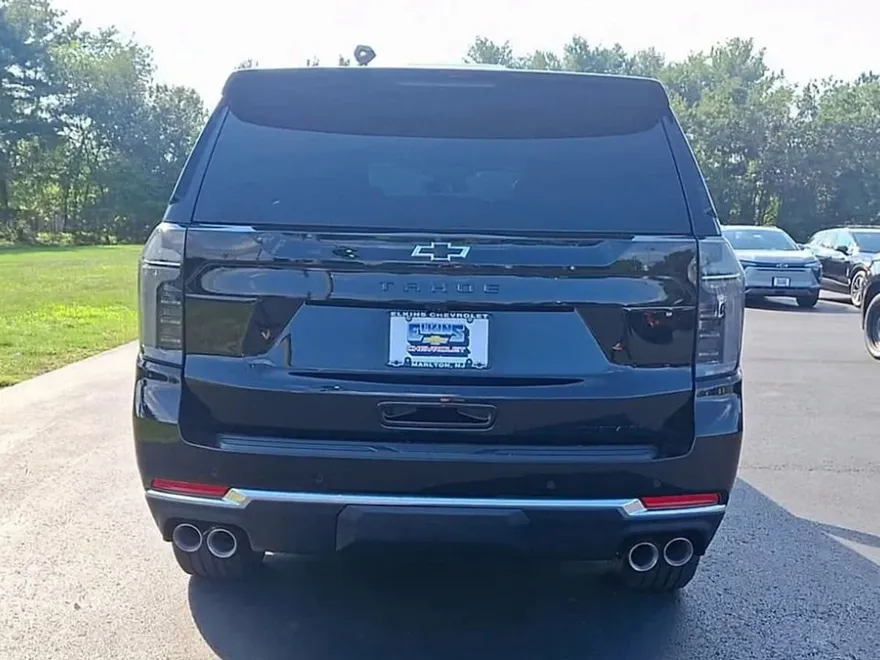 2025 Chevrolet Tahoe Premier photo 1