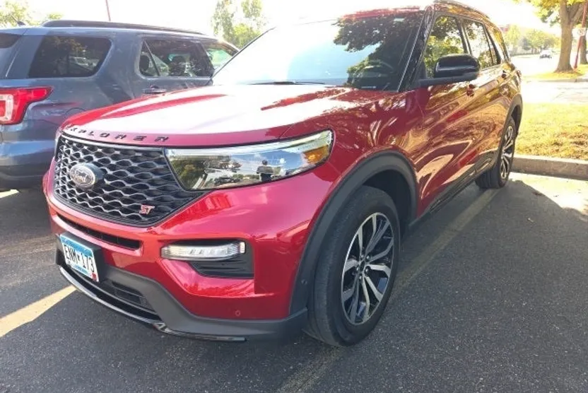 2020 Ford Explorer ST photo 1