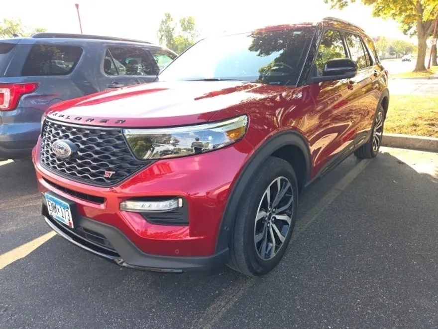 2020 Ford Explorer ST photo 1