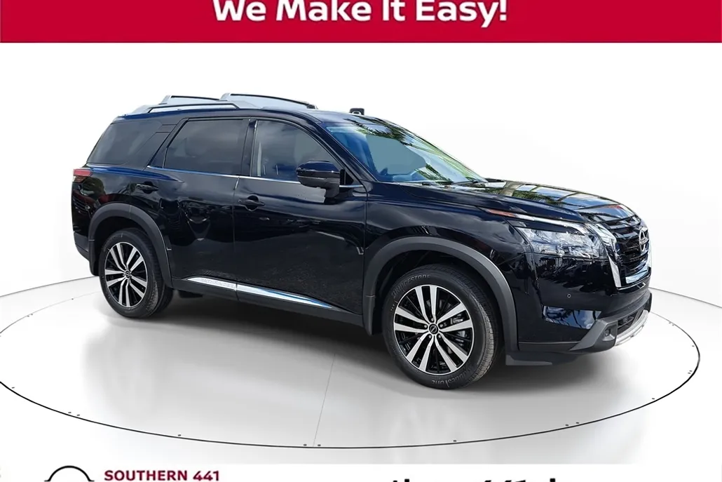 2025 Nissan Pathfinder Platinum photo 1