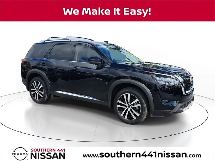 2025 Nissan Pathfinder Platinum photo 1