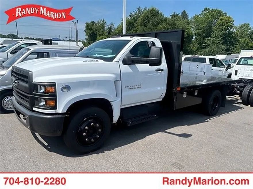 2022 Chevrolet Silverado 4500HD Work Truck photo 1