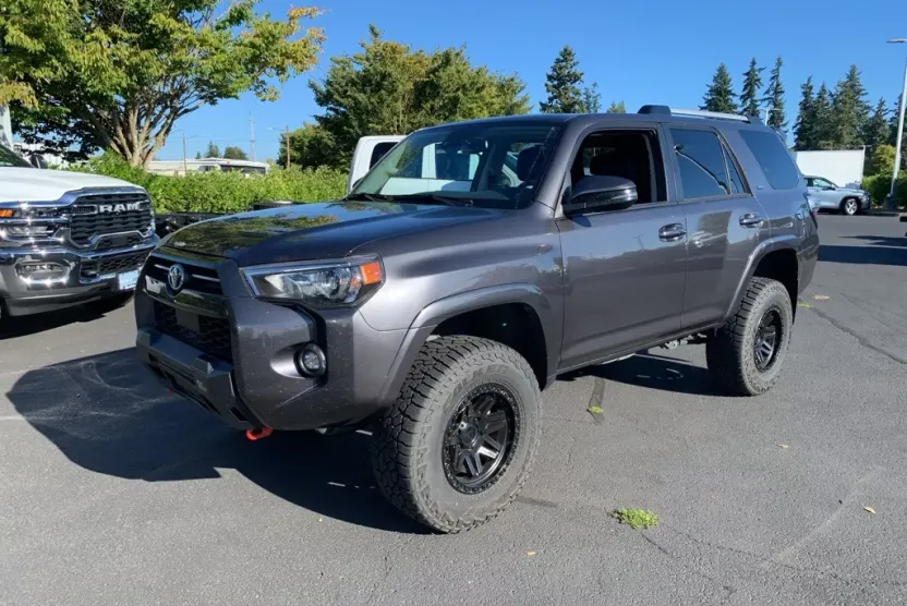 2023 Toyota 4Runner SR5 Premium photo 1