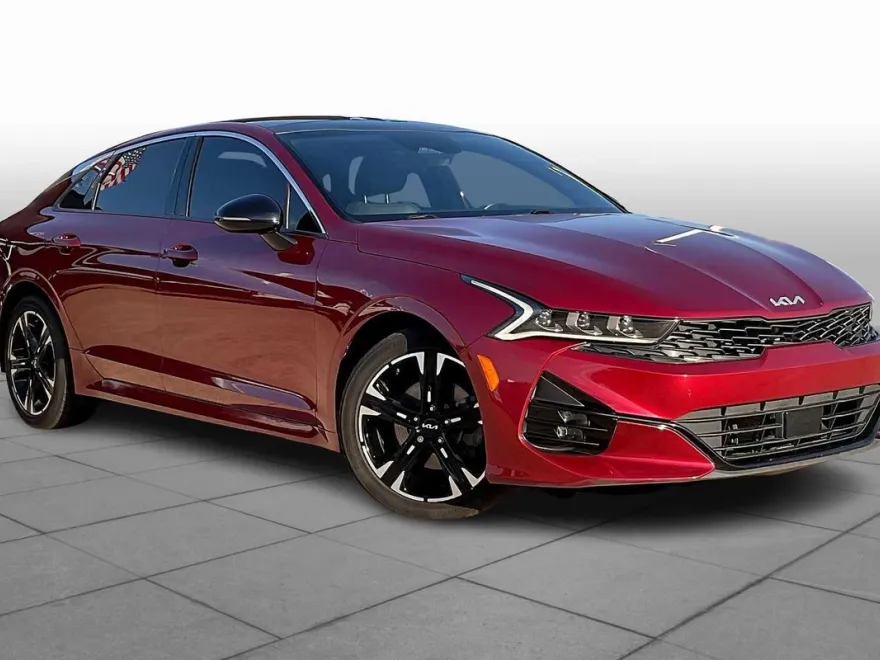 2023 Kia K5 GT-Line photo 1