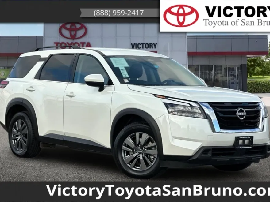 2024 Nissan Pathfinder SV photo 1