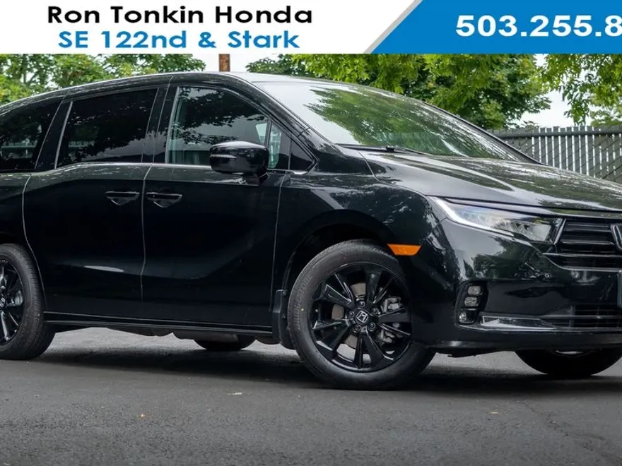 2023 Honda Odyssey Sport photo 1