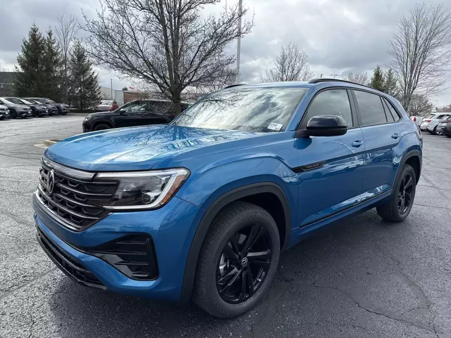 2025 Volkswagen Atlas Cross Sport SEL R-Line photo 1