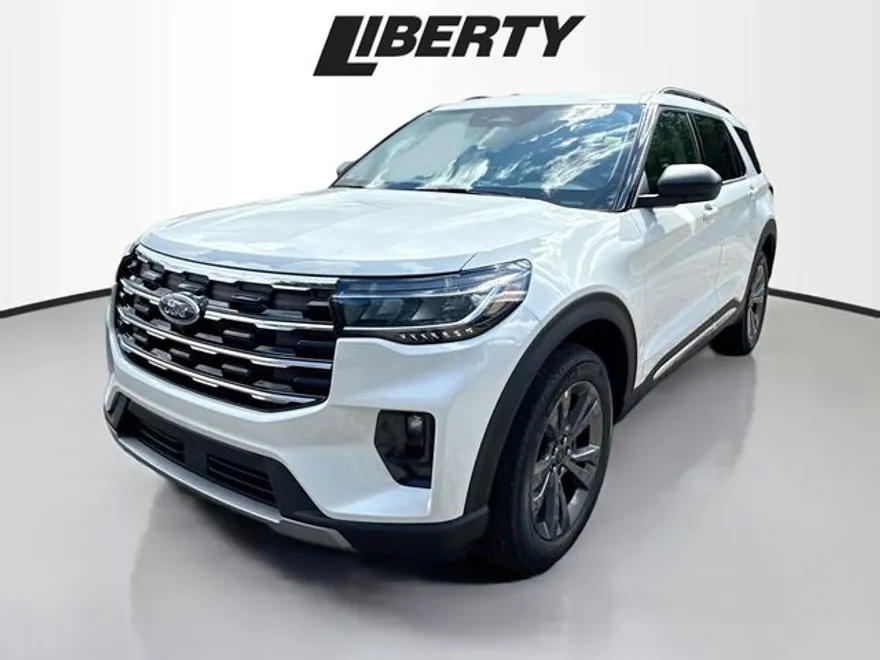 2025 Ford Explorer photo 1