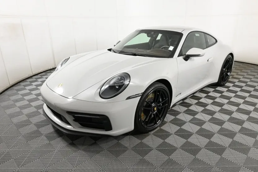 2024 Porsche 911 GTS photo 1