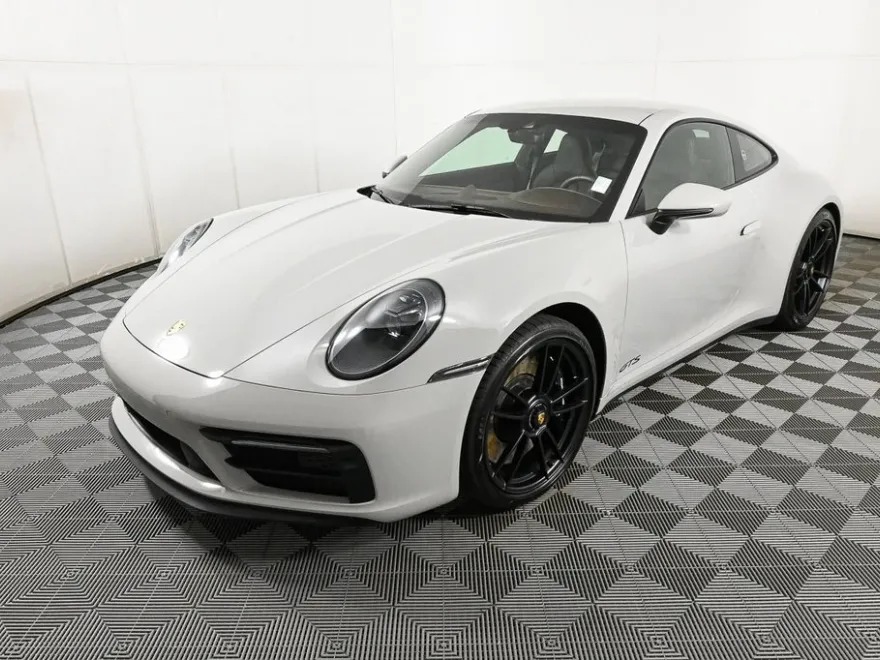 2024 Porsche 911 GTS photo 1