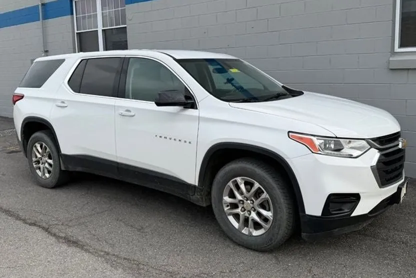 2020 Chevrolet Traverse LS photo 1
