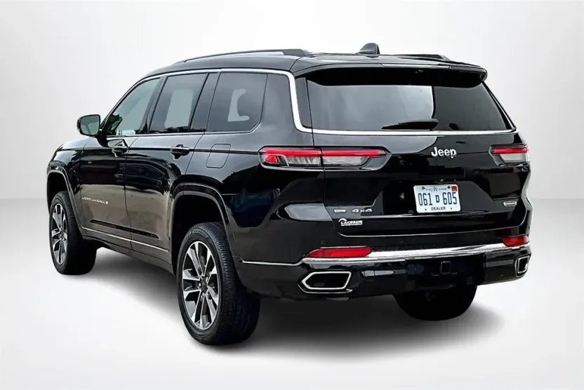 2022 Jeep Grand Cherokee Overland photo 1