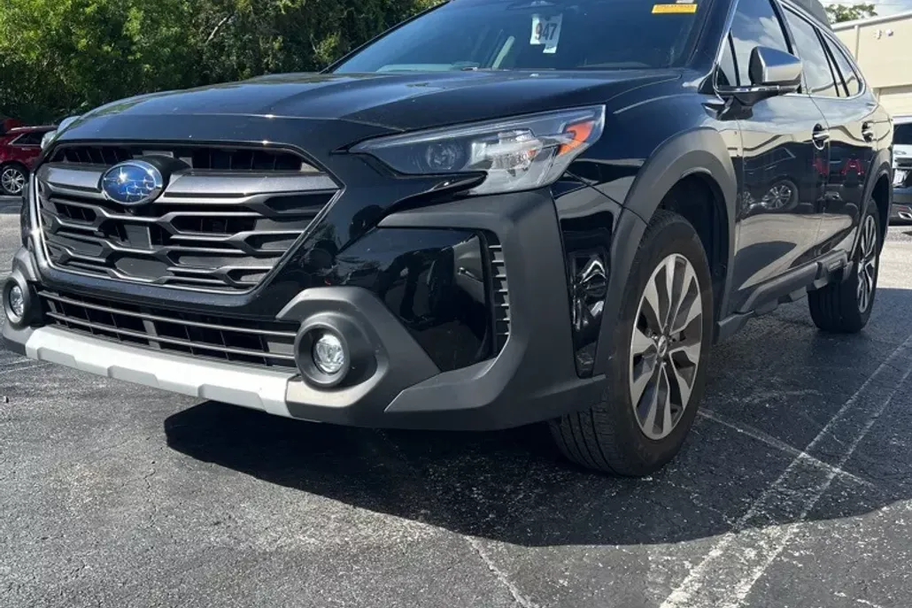 2024 Subaru Outback Touring XT photo 1