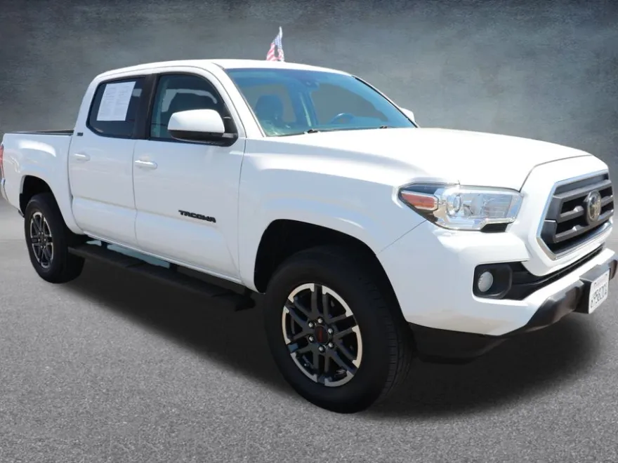2021 Toyota Tacoma SR5 photo 1