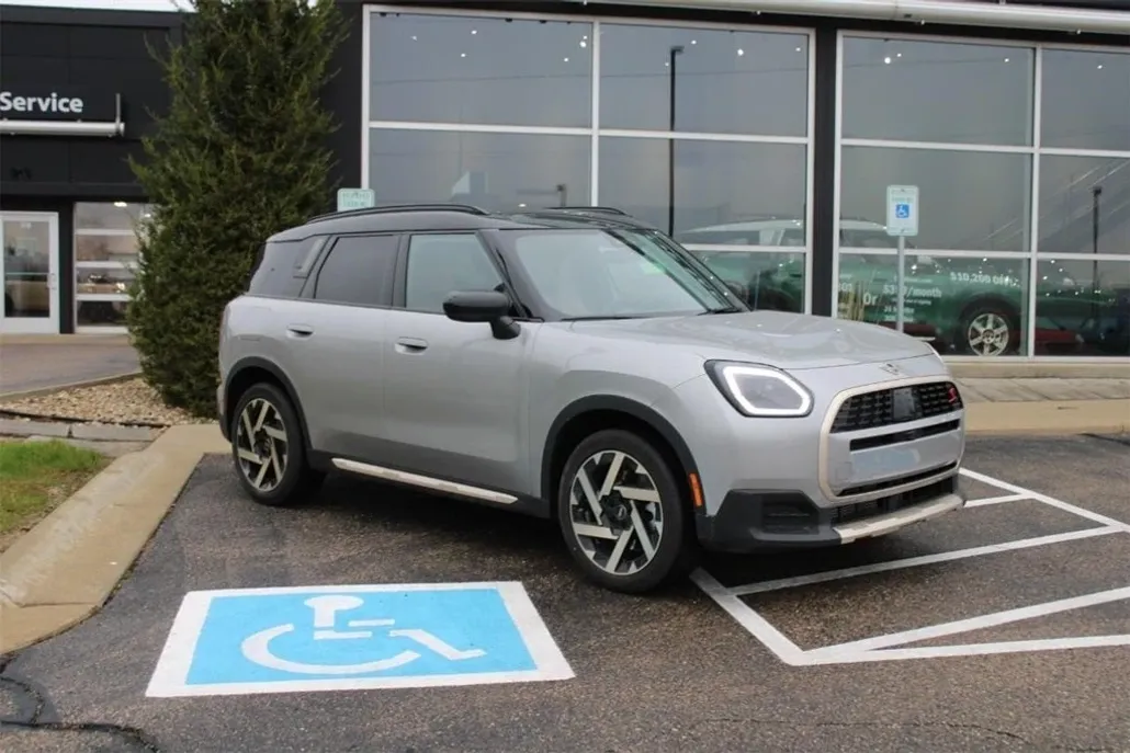 2025 Mini Countryman ALL4 S photo 1