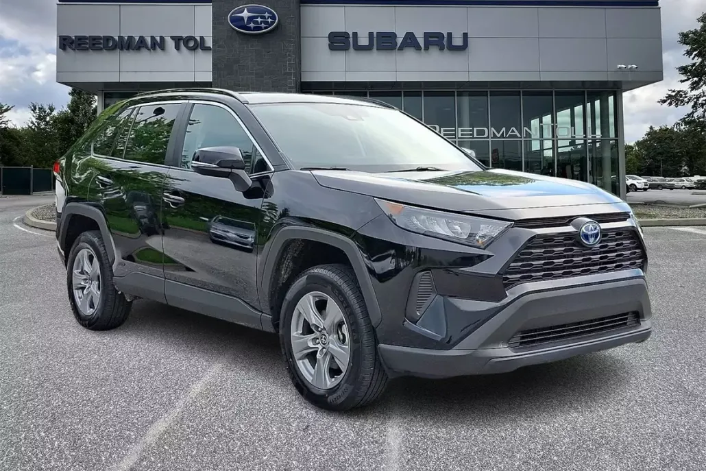 2022 Toyota RAV4 Hybrid LE photo 1