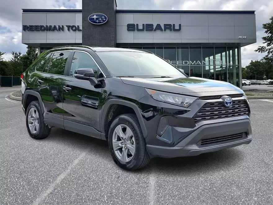 2022 Toyota RAV4 Hybrid LE photo 1