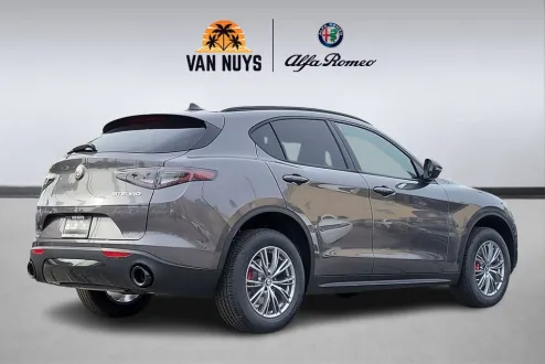 2024 Alfa Romeo Stelvio Sprint photo 2