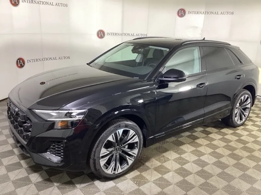 2025 Audi Q8 55 Premium Plus photo 1