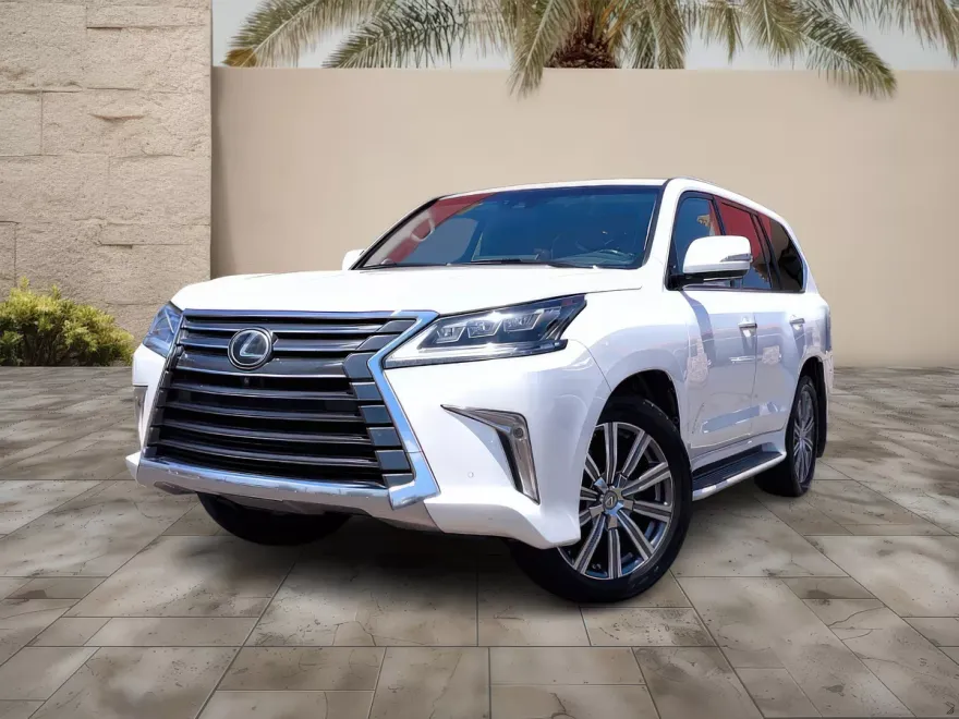 2016 Lexus LX 570 photo 1