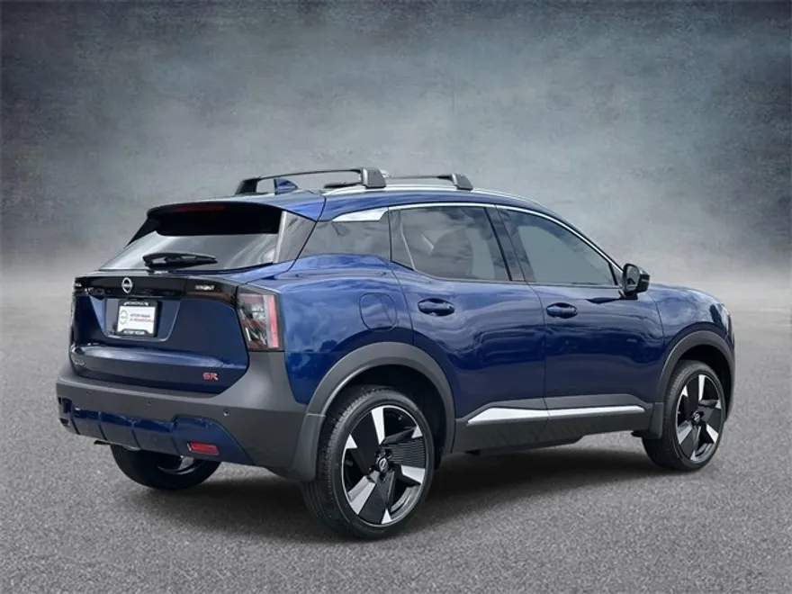 2025 Nissan Kicks SR photo 1