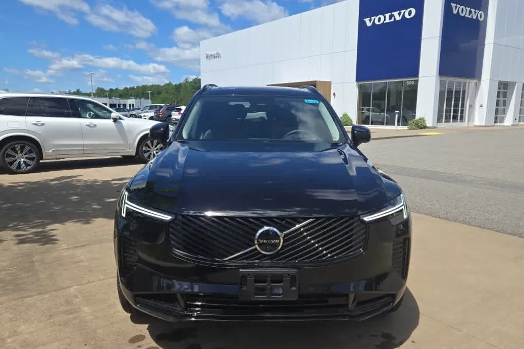 2026 Volvo XC90 photo 1