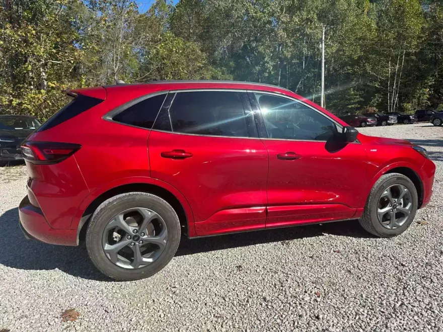 2024 Ford Escape ST-Line Sport photo 1
