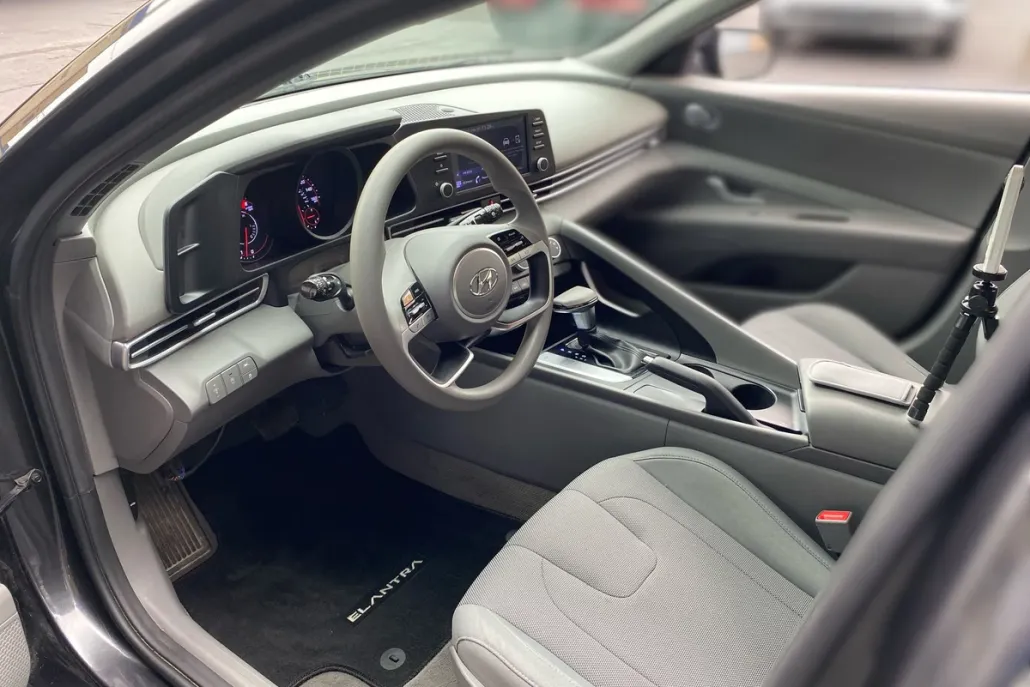 2021 Hyundai Elantra SE photo 1