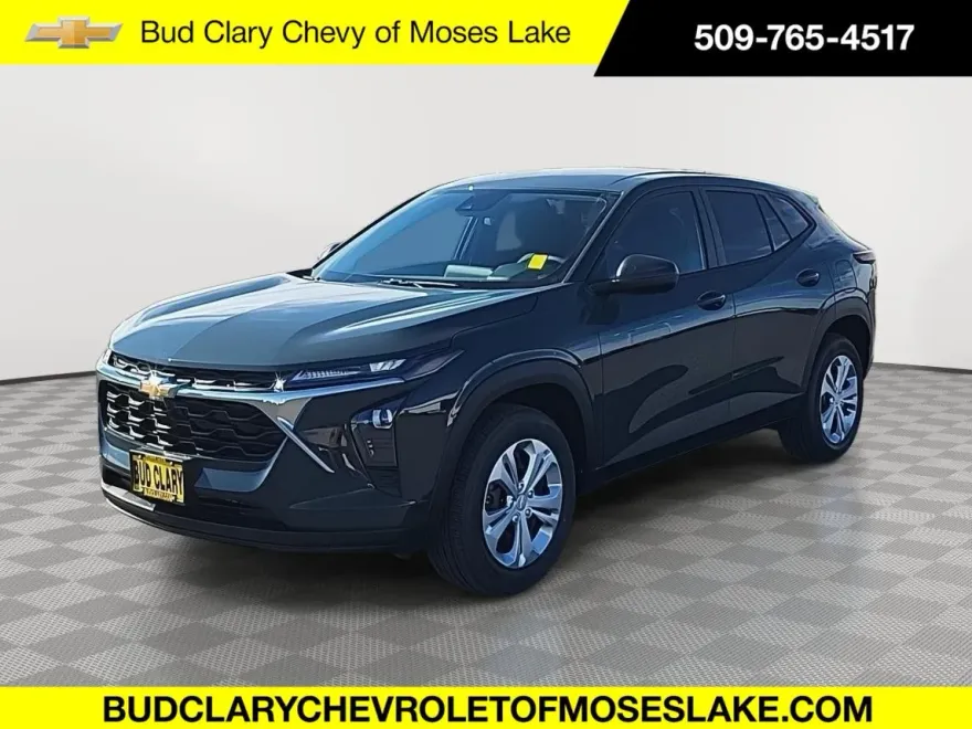 2025 Chevrolet Trax LS photo 1