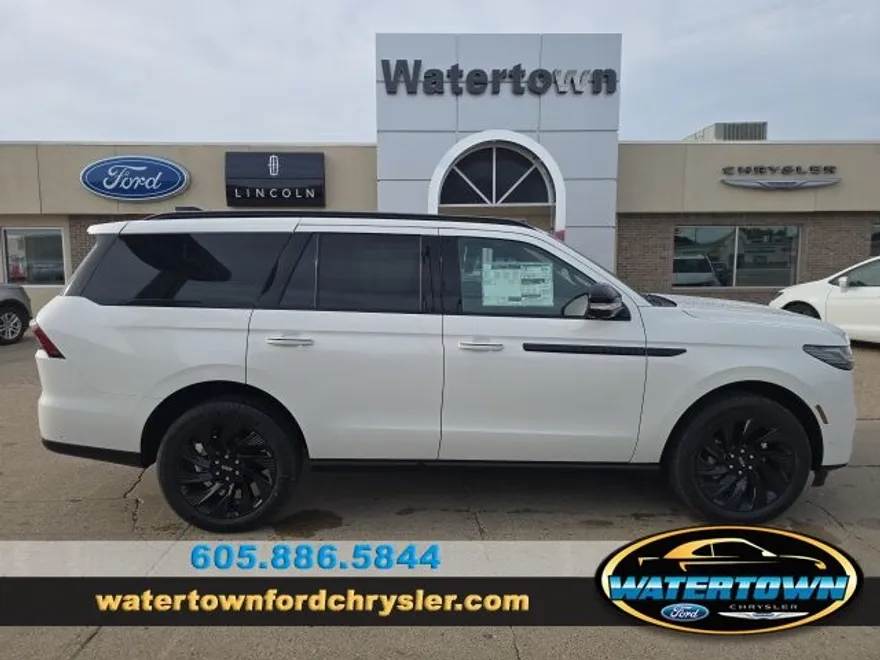 2025 Lincoln Navigator Reserve photo 3