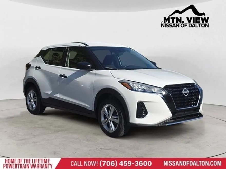 2025 Nissan Kicks Play S photo 1