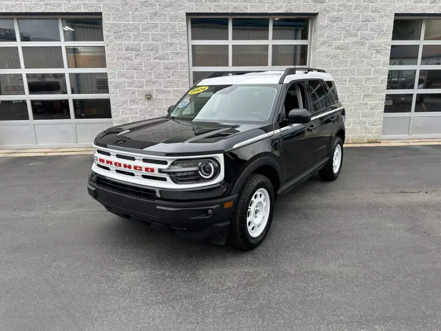 2024 Ford Bronco Sport Heritage photo 1