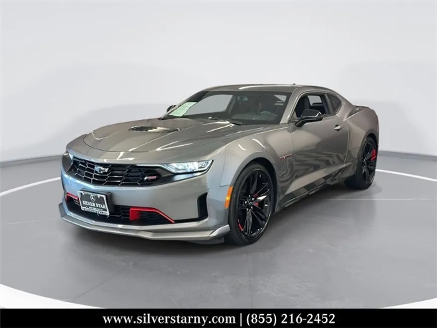 2022 Chevrolet Camaro LT1 photo 1