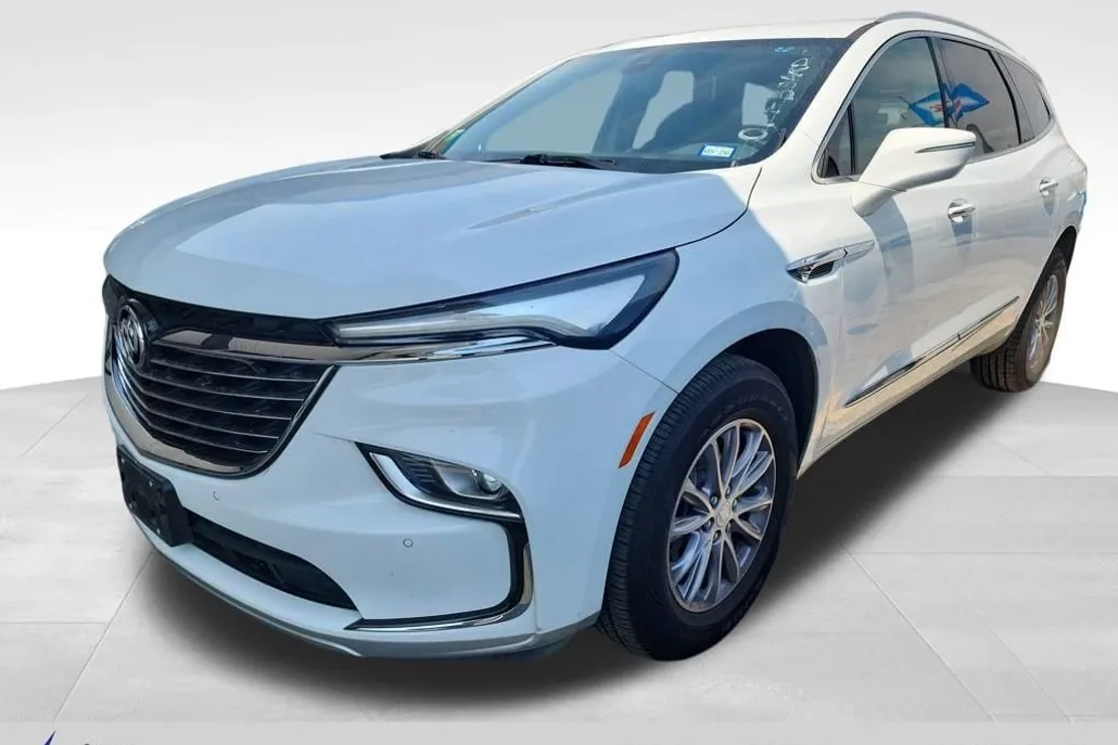 2022 Buick Enclave Essence photo 1