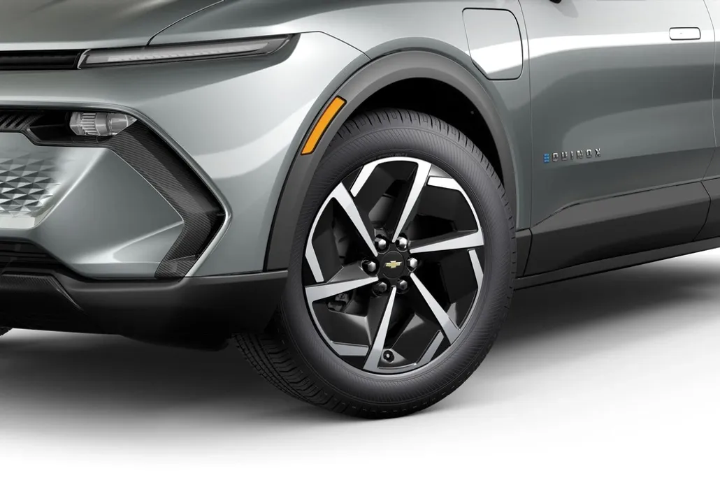 2026 Chevrolet Equinox LT photo 1