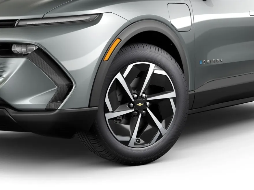 2026 Chevrolet Equinox LT photo 1