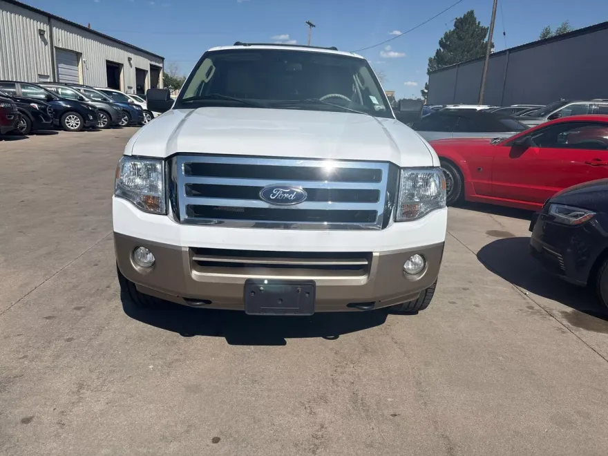 2013 Ford Expedition EL XLT photo 1