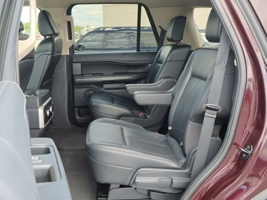 2024 Ford Expedition XLT photo 26